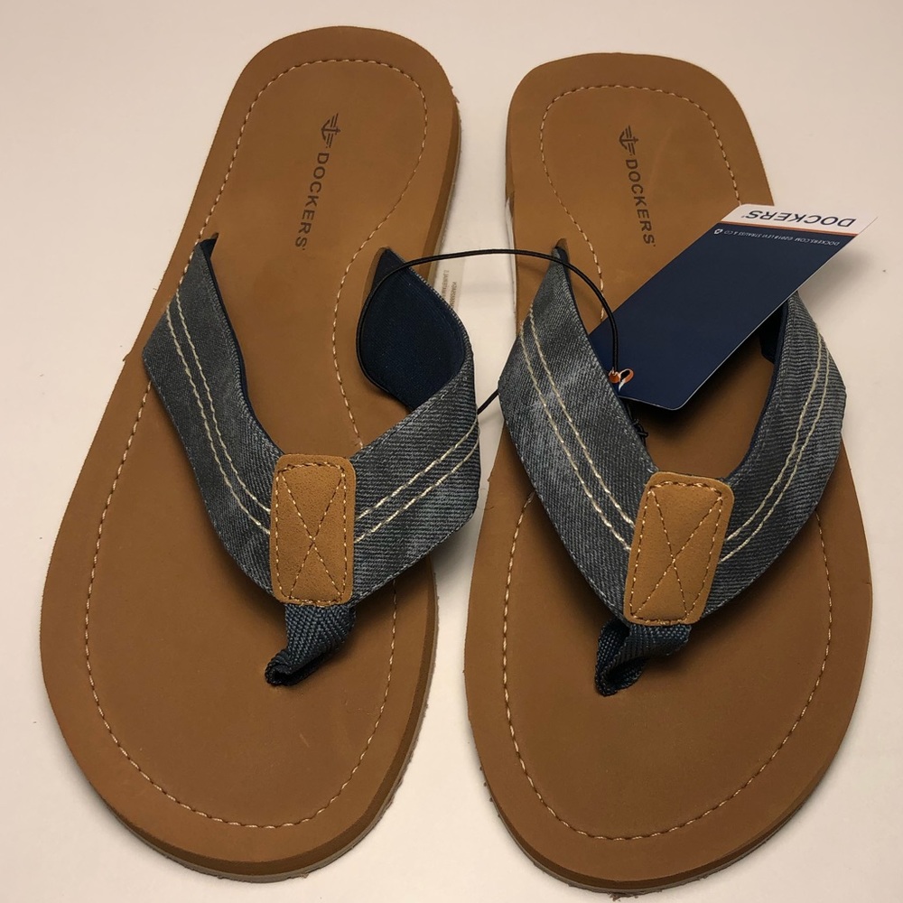 Dockers flip flops
